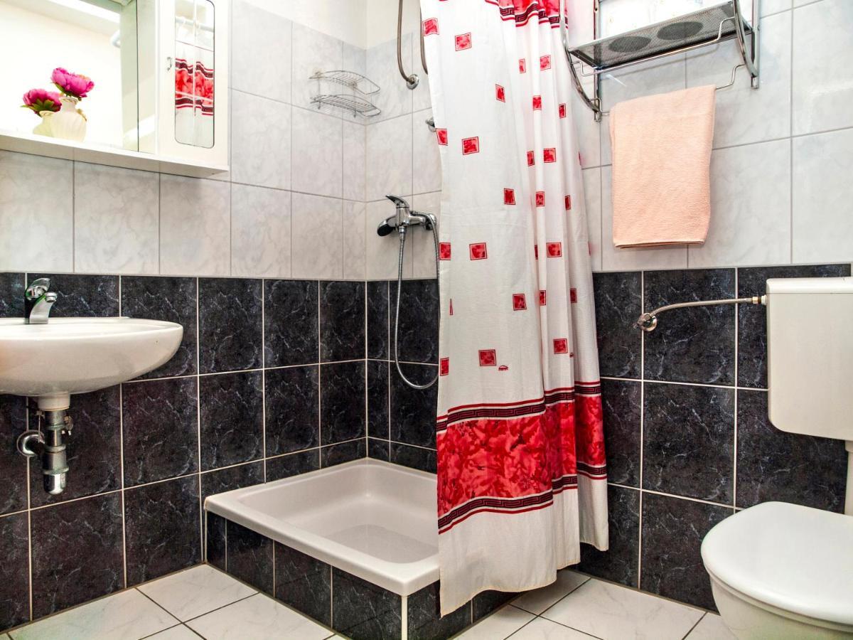 Apartmani Ines Drašnice Zewnętrze zdjęcie