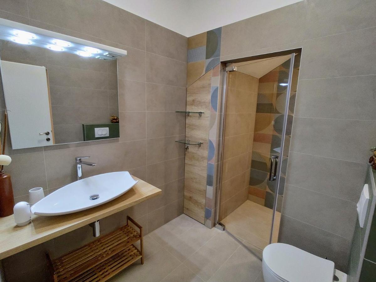 Apartmani Ines Drašnice Zewnętrze zdjęcie